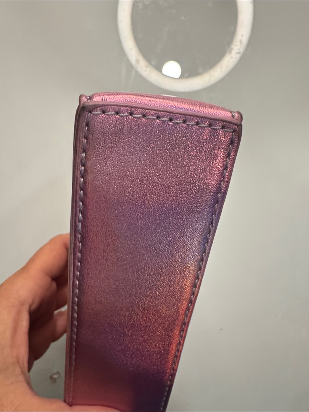 Iridescent clutch - Picture 3 of 9